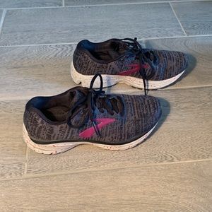 Brooks Women’s shoes size 7